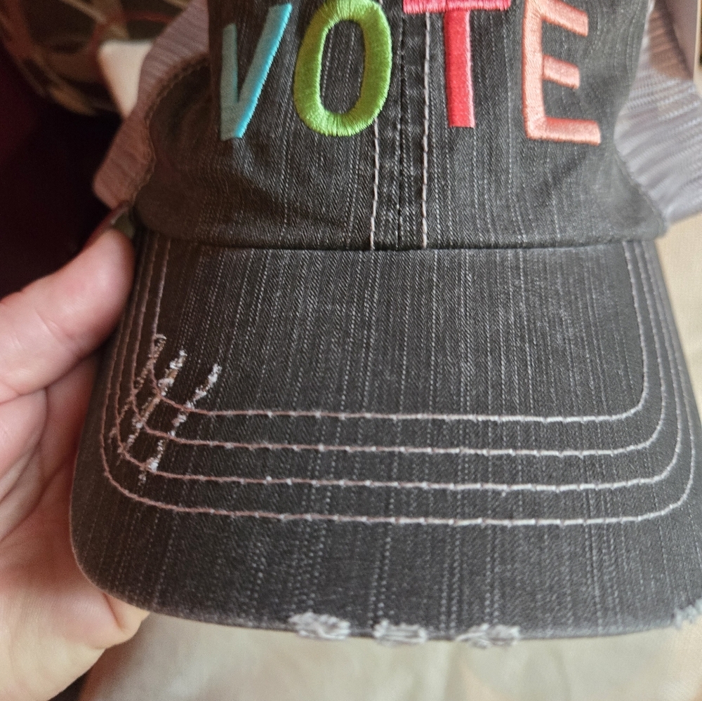Vote baseball cap NWT - Picture 3 of 5
